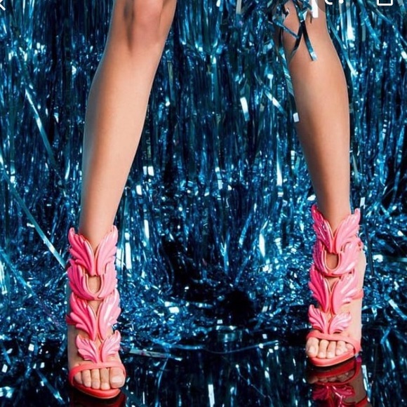 Giuseppe Zanotti Pink Leaf Sandals - Picture 3 of 9